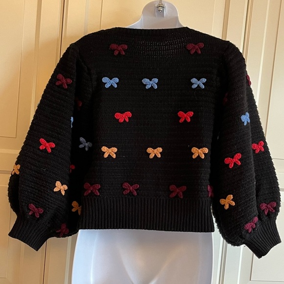 Zara Limited Edition
Beautiful Black Sweater With Embroidered Multi Color
Bows - Picture 8 of 16